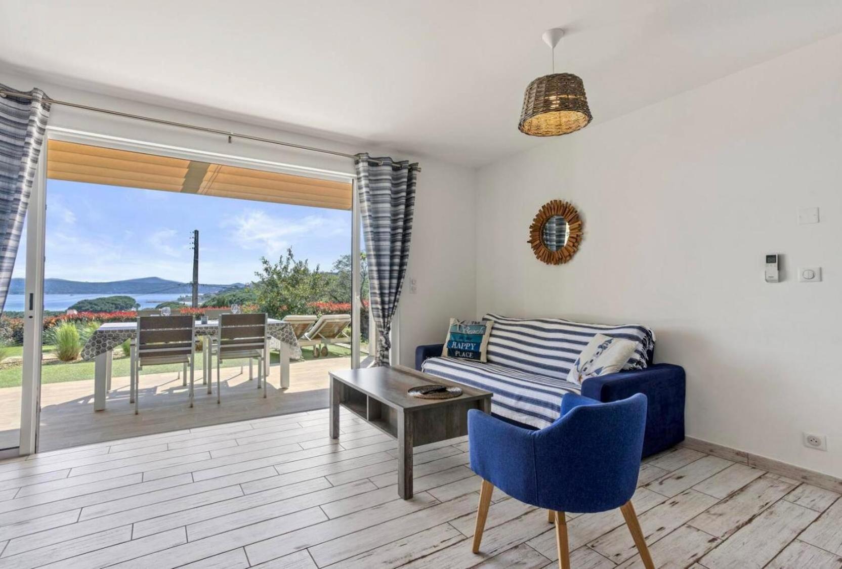 La Bastide Du Soleil Lägenhet Sainte-Maxime Rum bild