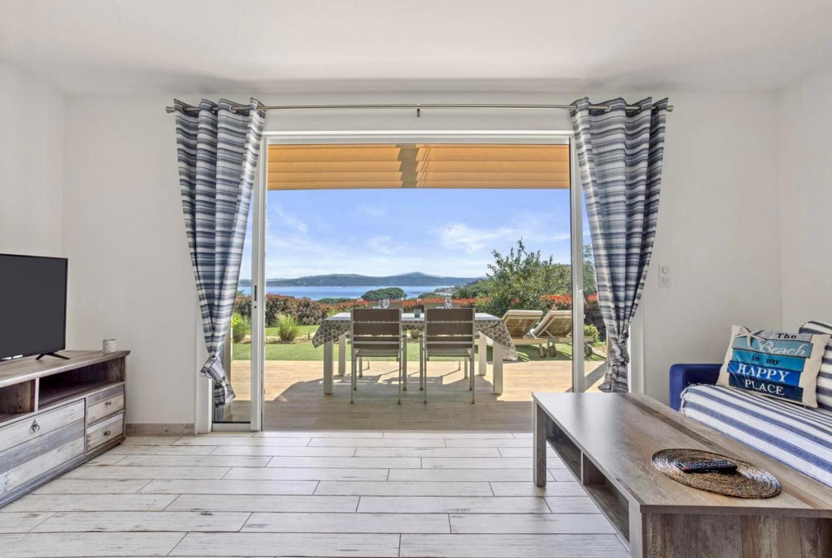 La Bastide Du Soleil Lägenhet Sainte-Maxime Rum bild